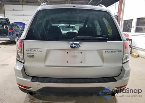 2010 Subaru Forester 2.5X Premium z USA, uszkodzony, nr VIN JF2SH6CC9AH797363